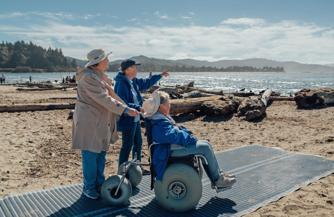 Photo of wheelchair beach access mat_Oregon_Credit_OregonCoastVisitorsAssoc